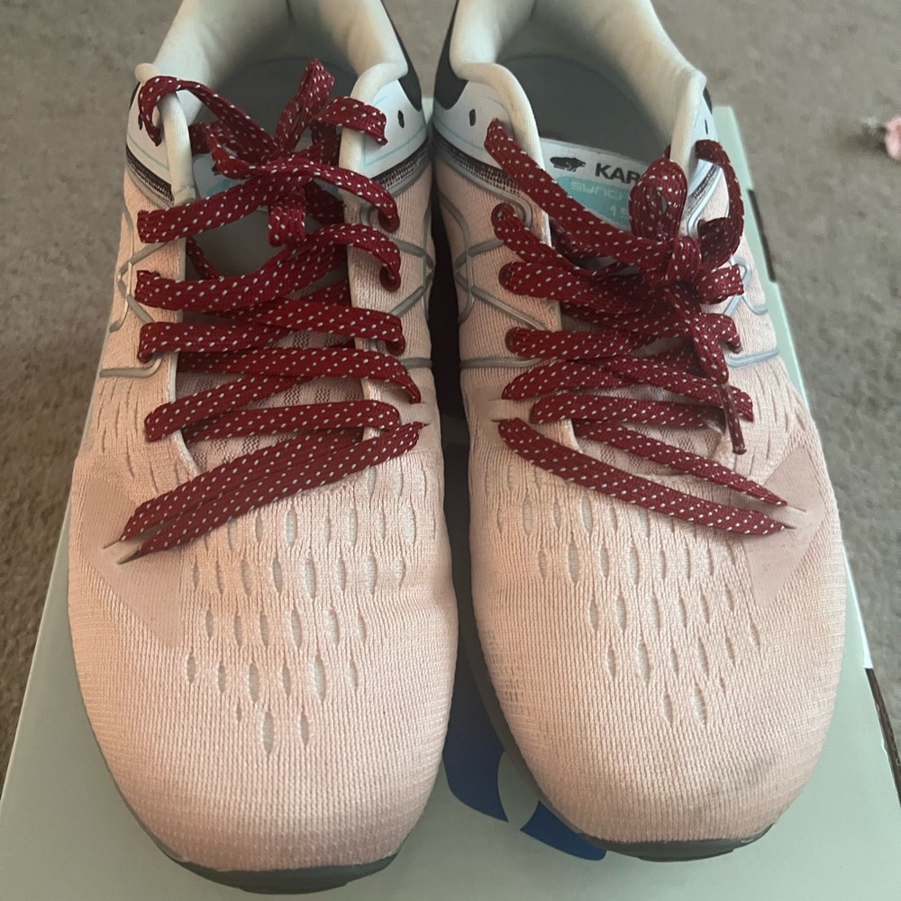 Karhu running sneakers size 11
